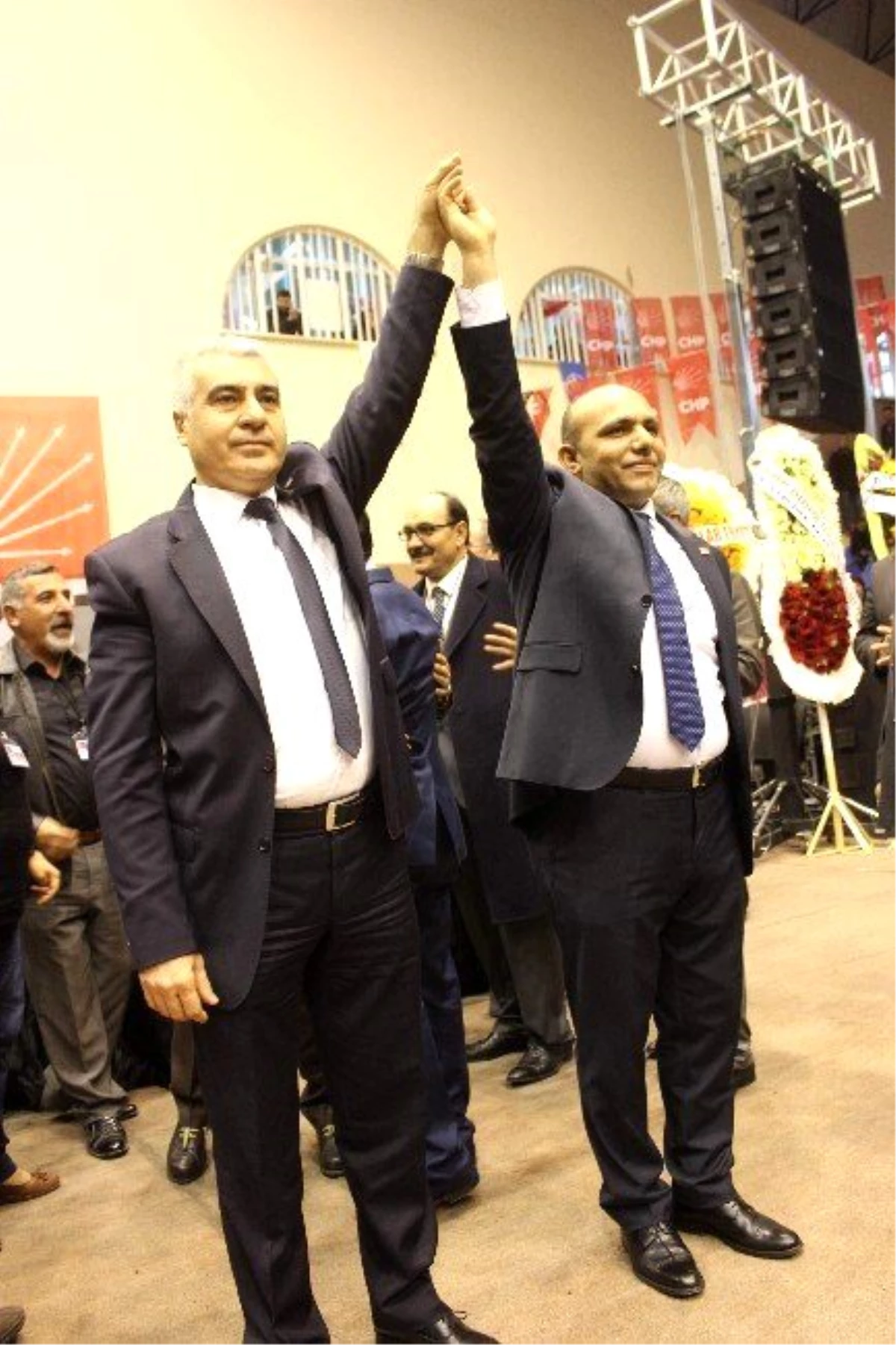 CHP Aydın\'da Yeni Başkanı Belirlemek İçin Sandığa Gitti