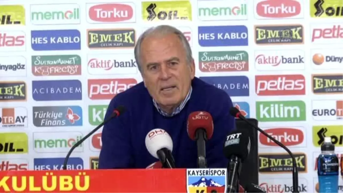 Denizli: "Donk Benim İstediğim Bir Futbolcu"