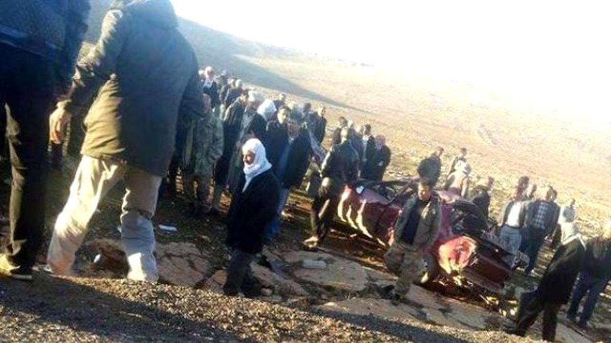 Derik\'te Otomobil Şarampole Yuvarlandı: 3 Ölü, 1 Yaralı