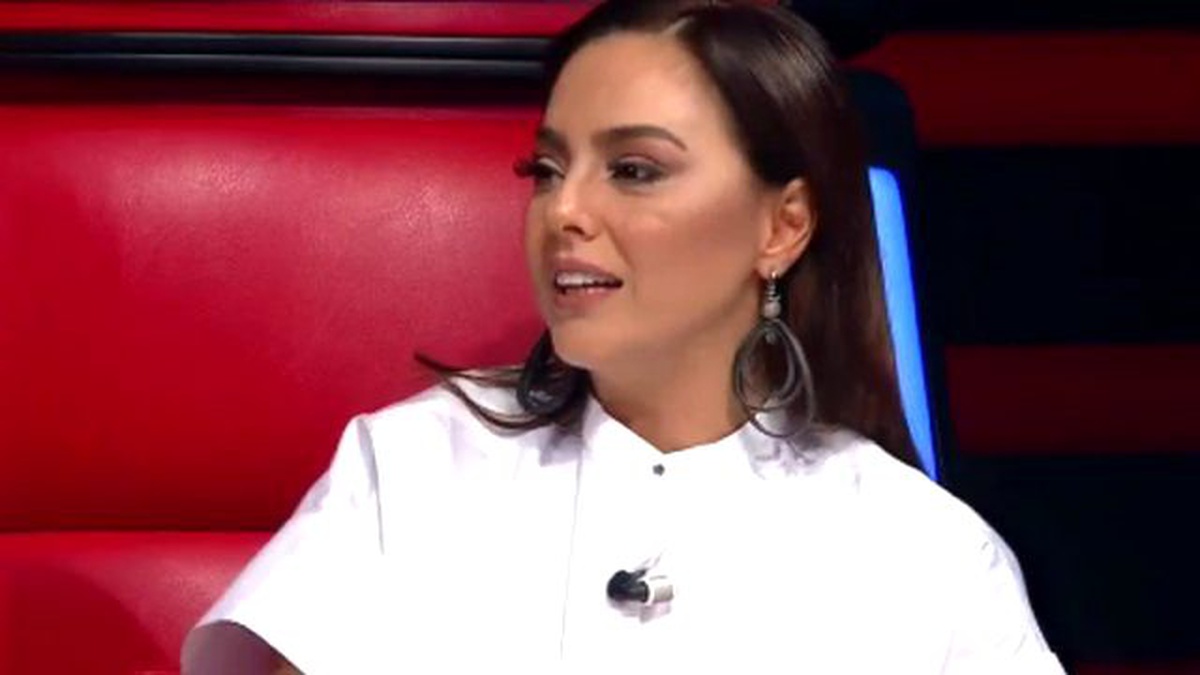 Ebru Gündeş Döndüğü Yarışmacıya Neden Yorum Yapmadı: \'Konuşmama Hakkımı Kullanıyorum!\'