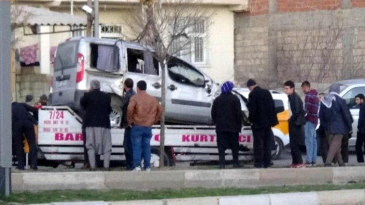 Ergani\'de Trafik Kazası: 4 Yaralı