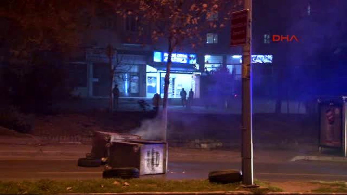 Kartal\'da Korsan Gösteri: 1 Polis Hafif Yaralandı, 8 Kişi Gözaltında