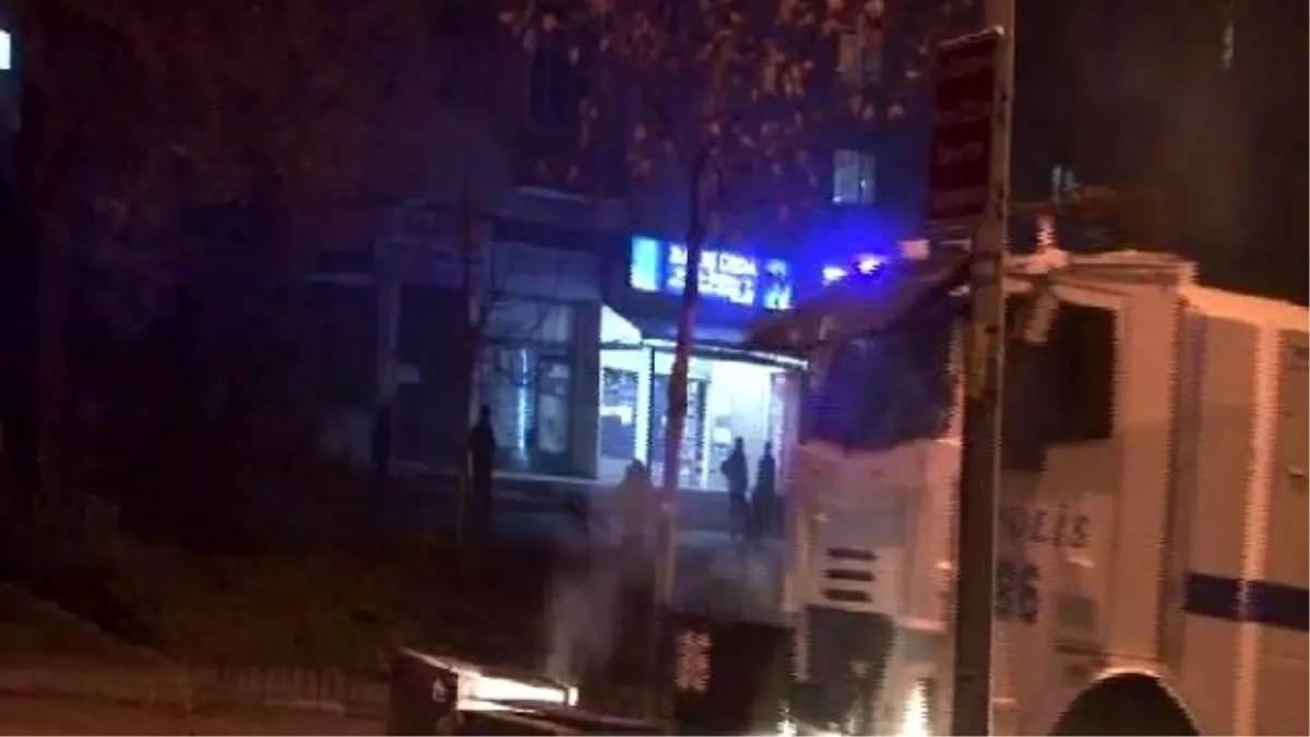Kartal\'da Korsan Gösteri: 1 Polis Hafif Yaralandı, 8 Kişi Gözaltında
