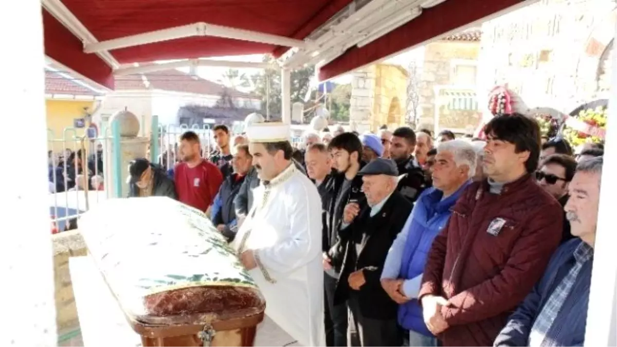 Trafik Kazasında Ölen İzsu Personeli Defnedildi