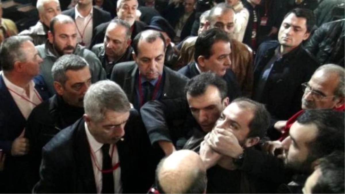 Zonguldak\'ta CHP Kongresinde Arbede: 1 Yaralı, 2 Gözaltı