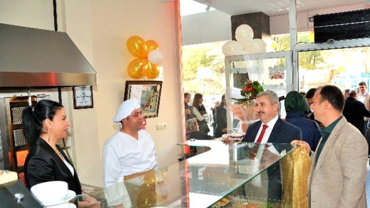 Başkan Baran Restoran Açılışına Katıldı