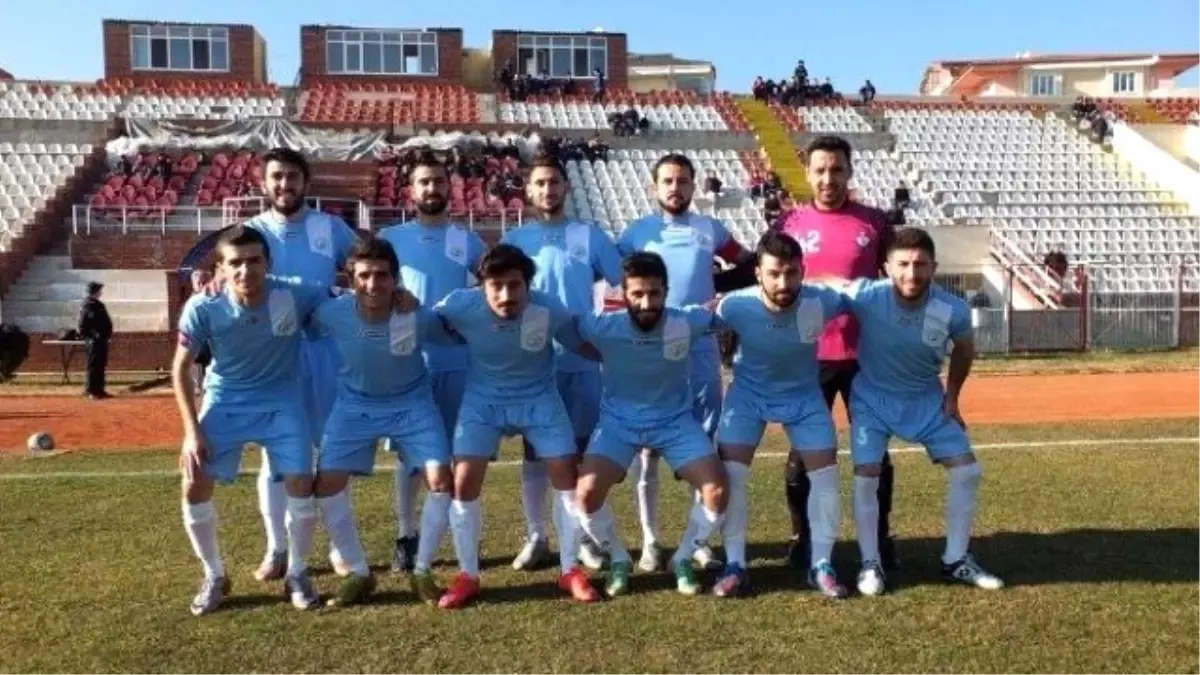 Bilecik İl Özel İdarespor\'u Soma Çarptı