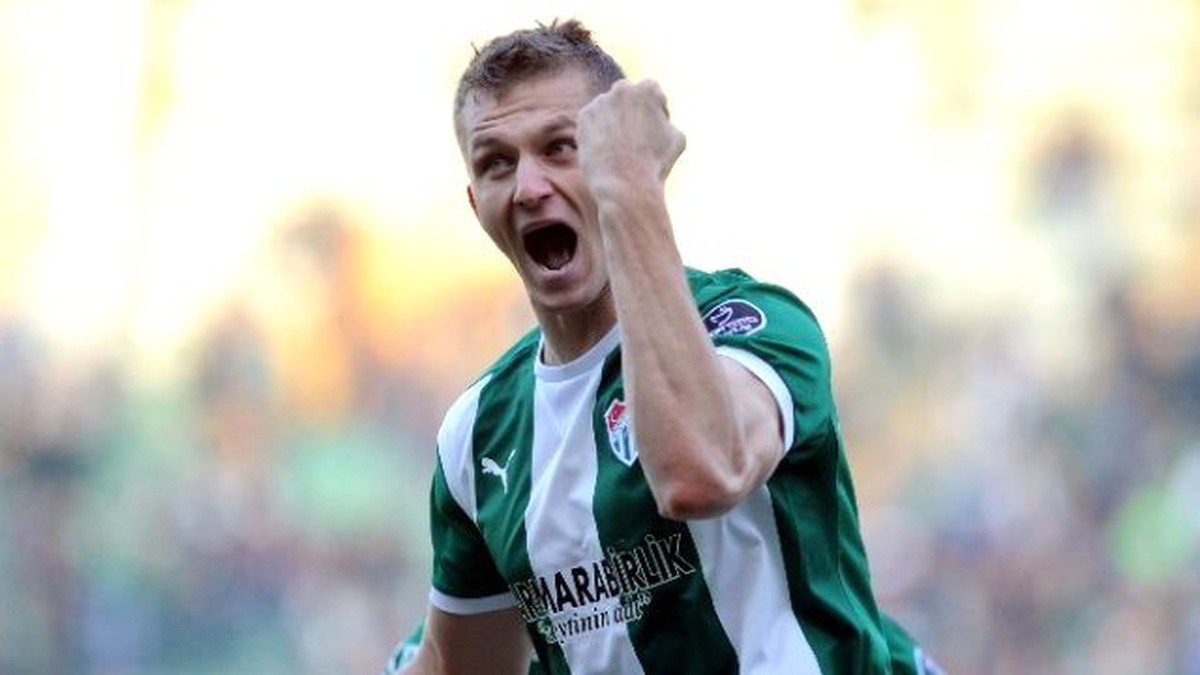 Bursaspor\'da Gollerin Yarısı Necid\'den