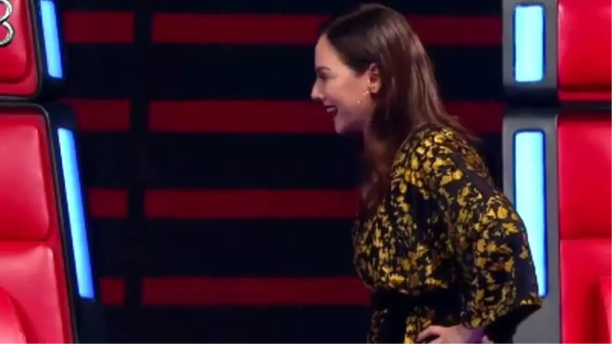 Ebru Gündeş, Murat Boz\'un Üstüne Yürüdü: \'Seni Var Ya...\'