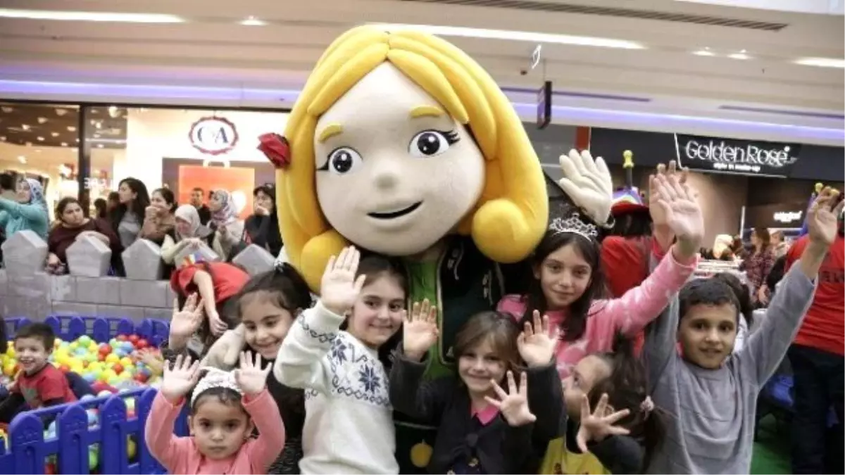 Ece ve Efe Avm Turunda