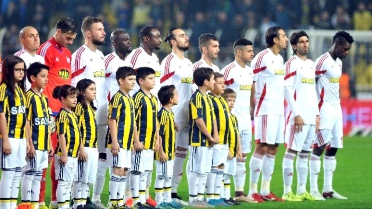 Fenerbahçe, İlk Yarıyı Galibiyet ile Kapatmak İstiyor
