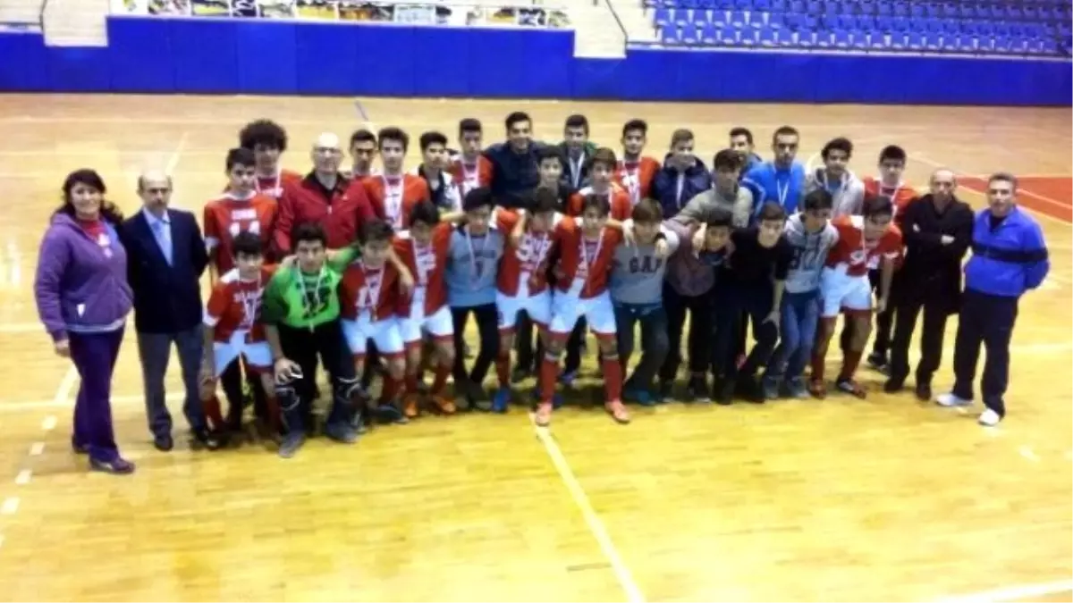 Futsal Genç Kız ve Erkeklerde İl Birincileri Belirlendi