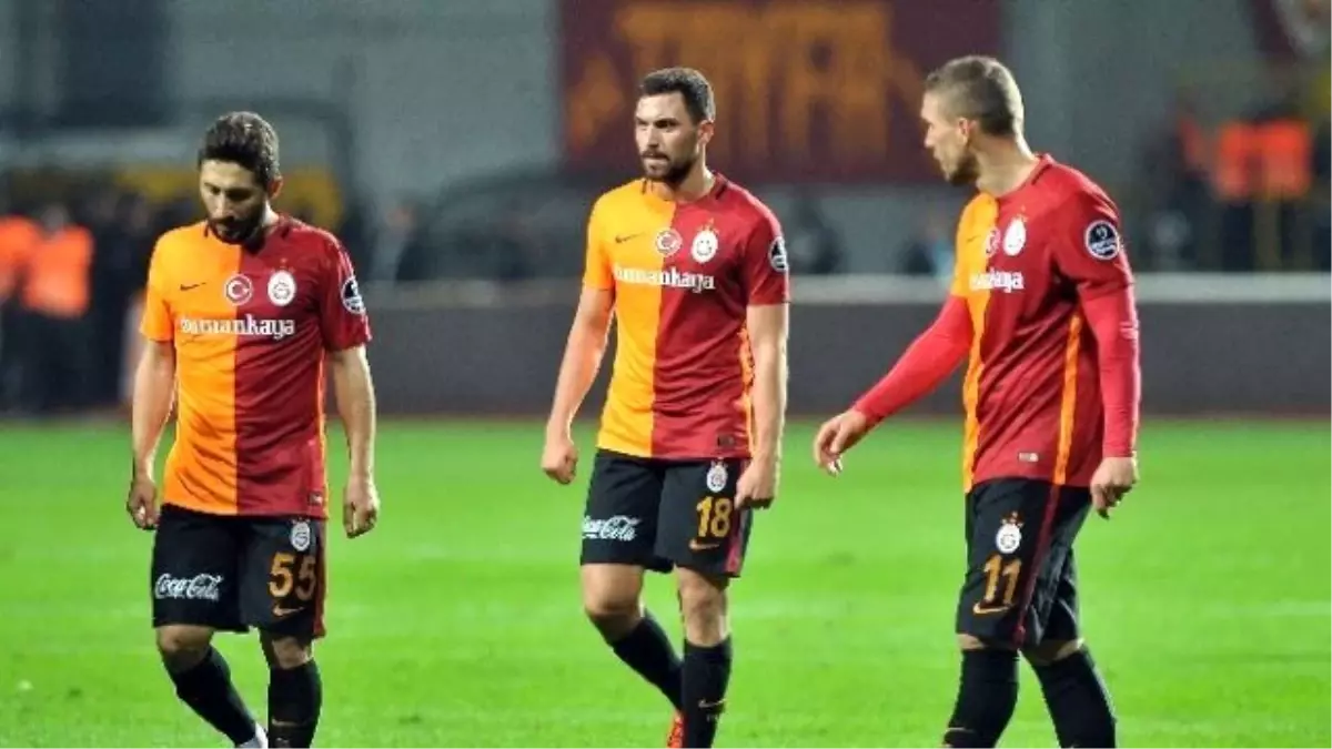 Galatasaray 50 Günde Büyük Kayıp Yaşadı