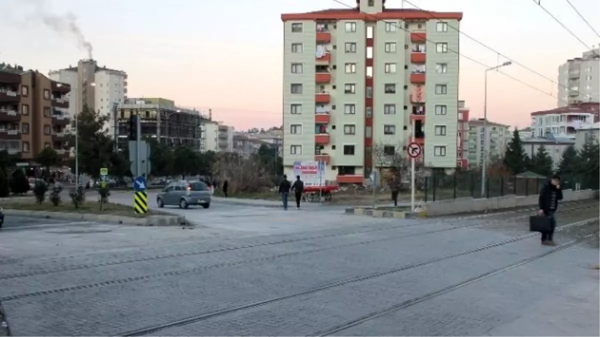 Hemzemin Geçitler Baskı Beton Yapılıyor