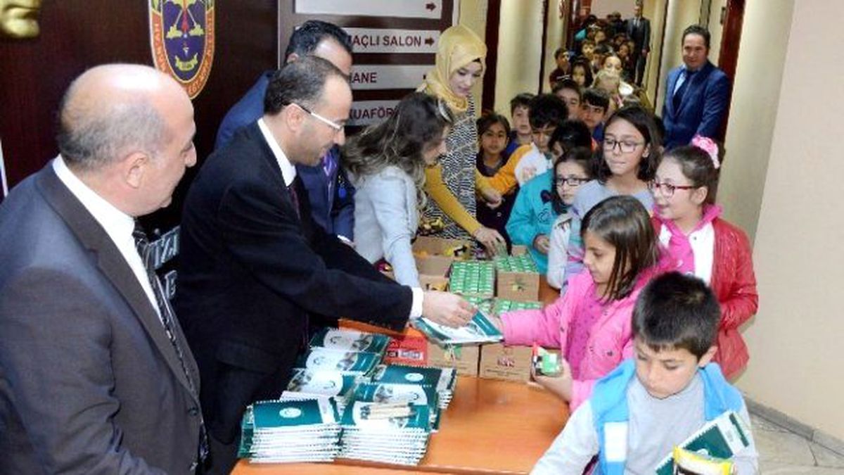 Mavi Kapakla Engelliye Umut Oldular