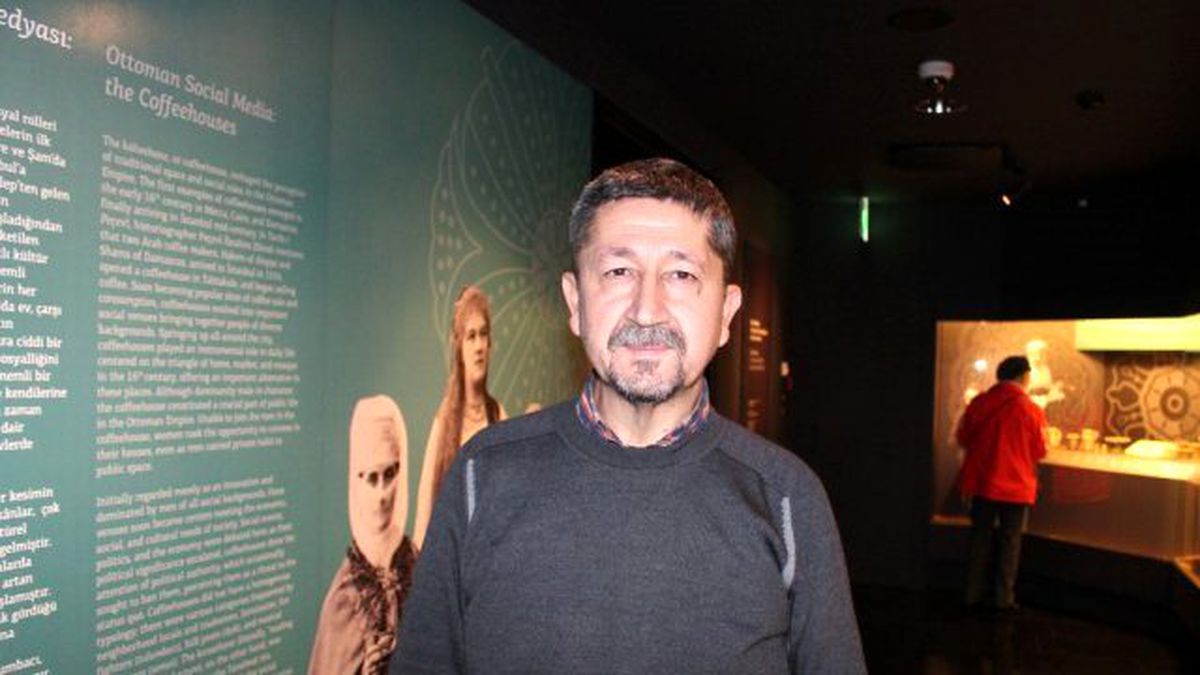 Rıdvan Şükür, Pera Müzesinde Kahve Molasında