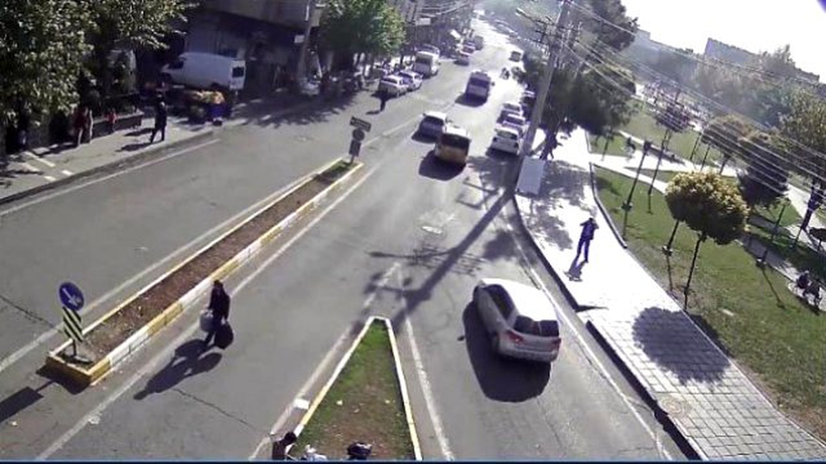 Sur\'da 2 Polisi Şehit Eden PKK\'lıları Polis, Adım Adım Takip Etmiş