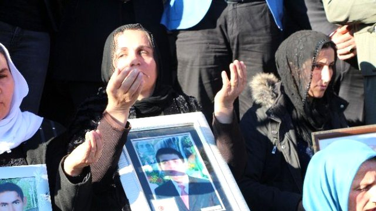 Uludere Saldırısında Ölenler Mezarları Başında Anıldı