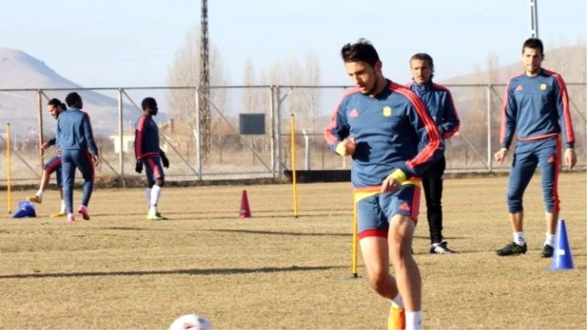 Alima Yeni Malatyaspor\'un Genç Oyuncuları Sandıklıspor\'a Kiralandı