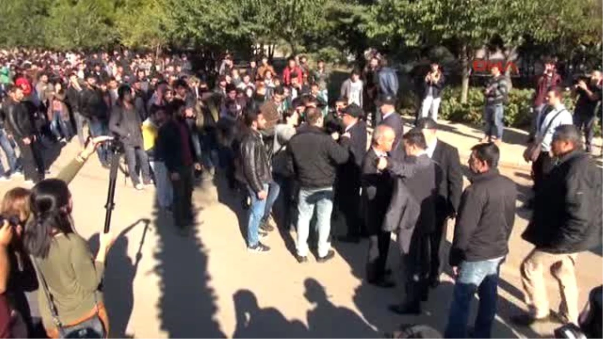 Antalya Akdeniz Üniversitesi\'ndeki Uludere Anmasına Polis Müdahalesi-3