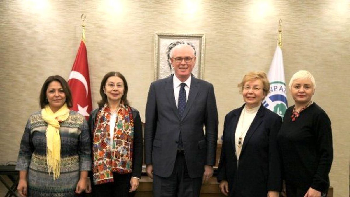 Başkan Kurt, Kent Konseyi Kadın Meclis Üyeleriyle Buluştu