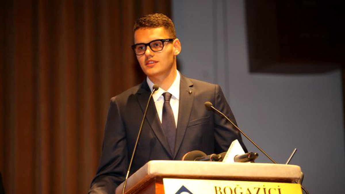 Boğaziçi Üniversitesi\'nden Enes Ünal\'a Ödül