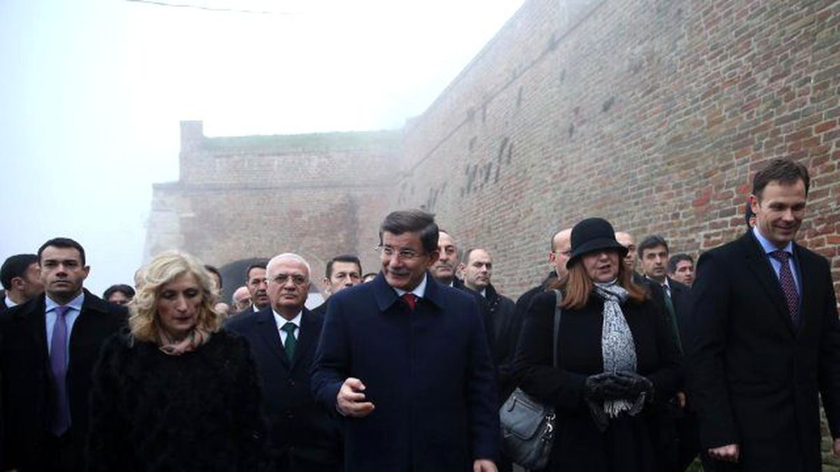 Davutoğlu\'nun Sırbistan Programına Sis İptali