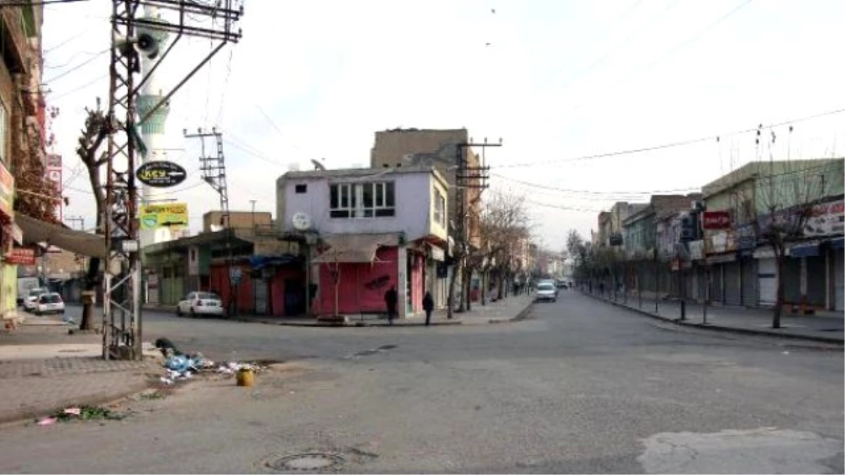 Diyarbakır\'da Bugün Kepenkler Açılmadı (2)