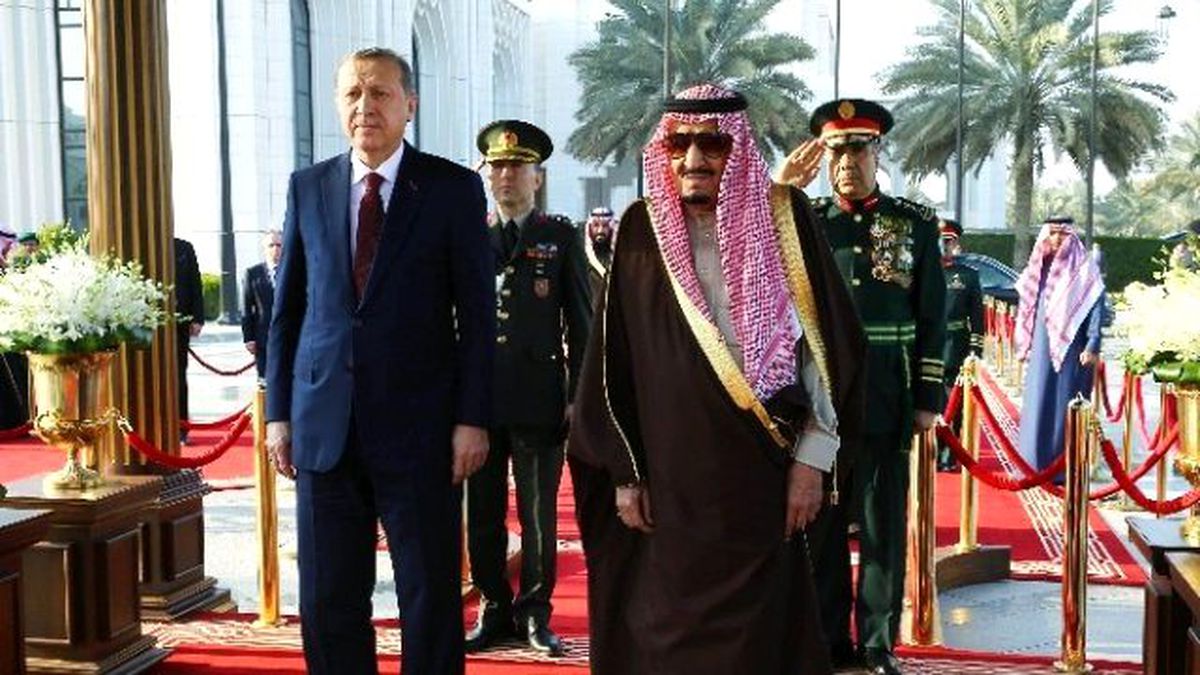 Erdoğan Suudi Arabistan\'da Resmi Törenle Karşılandı
