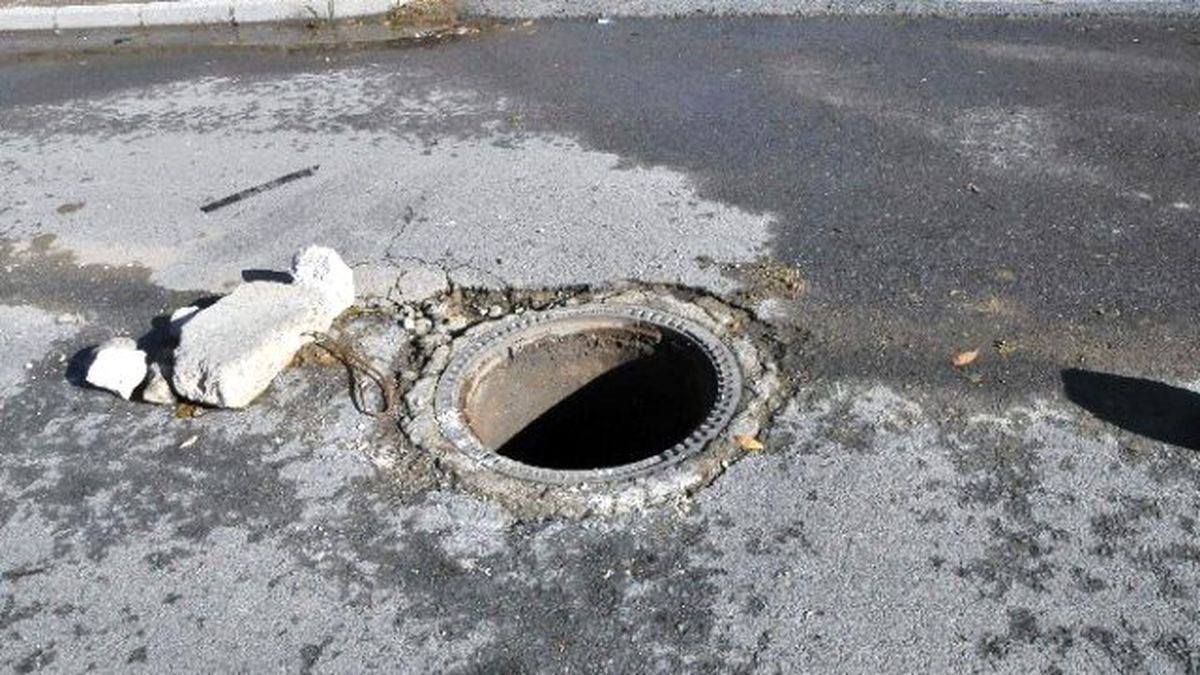 Hırsızlar Yoldaki Logar Kapağını Bile Çaldılar