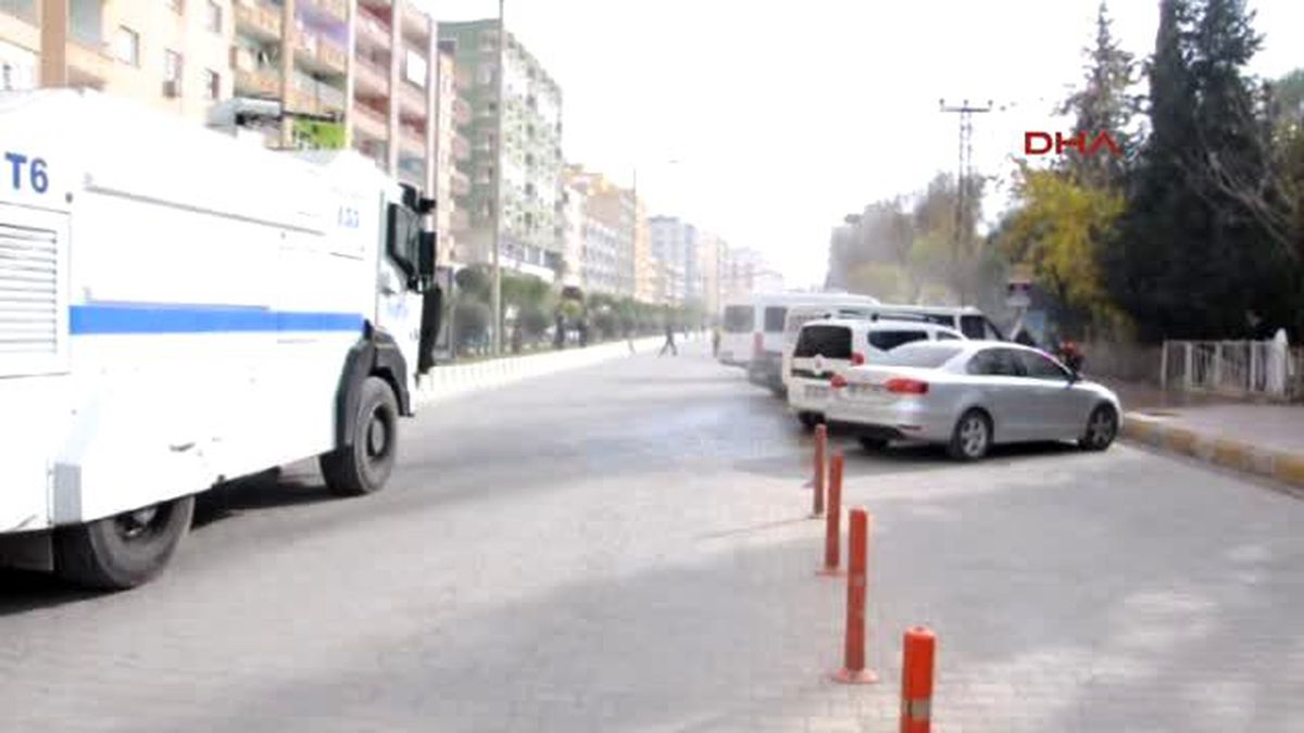 Kızıltepe\'de Yürüyüşe Polis Müdahalesi