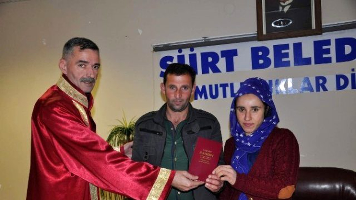 Siirt\'te 2015 Yılında Bin 140 Resmi Nikah Kıyıldı