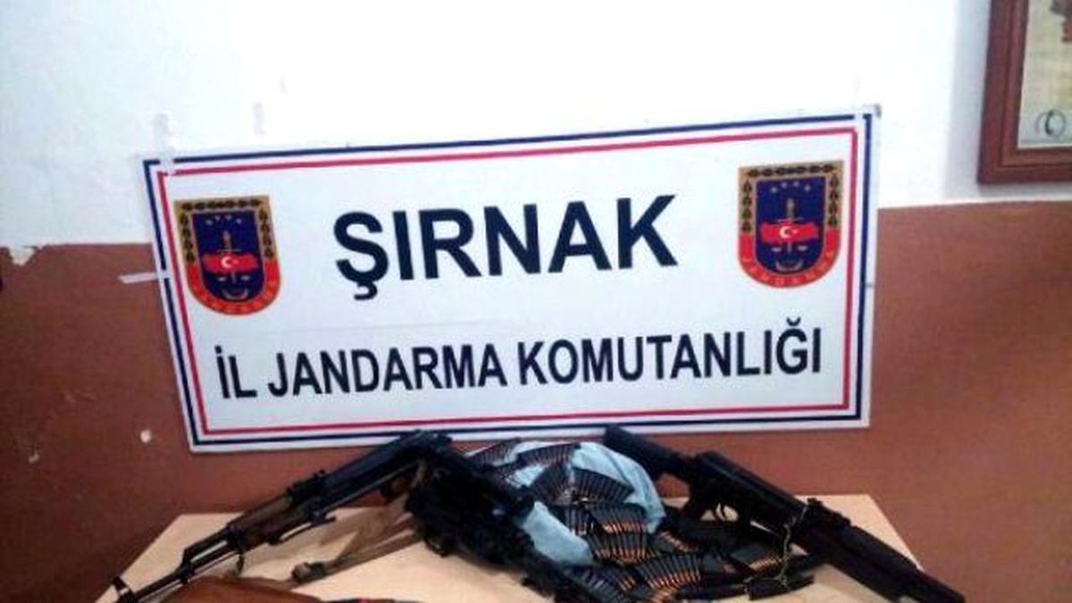 Şırnak\'ta Şüpheli Araçta 3 Kaleşnikof Bulundu