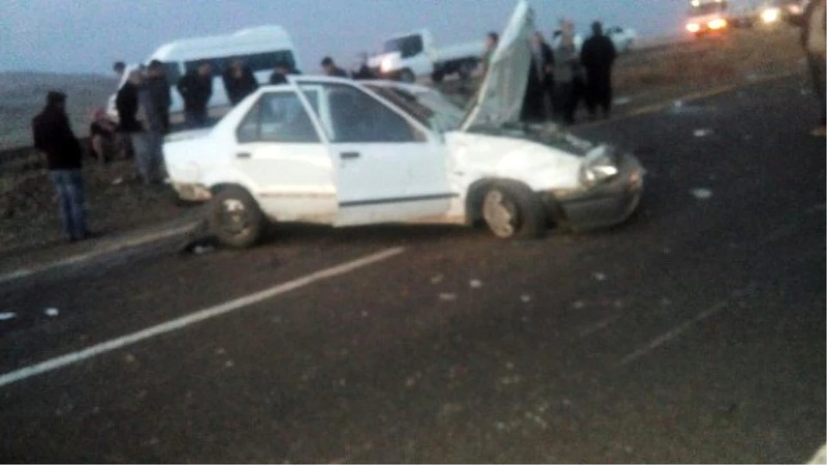 Siverek\'te Otomobil Takla Attı: 5 Yaralı