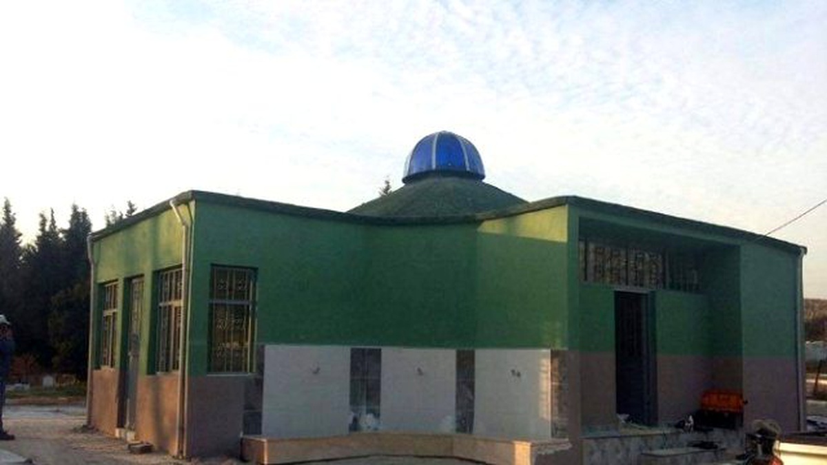 Yukarı Hereke Asri Mezarlık Mescidi Yenilendi
