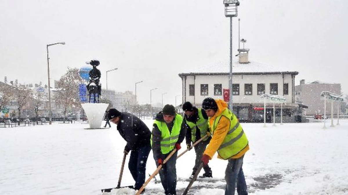 Akşehir Belediyesi Kış Şartlarına Hazır