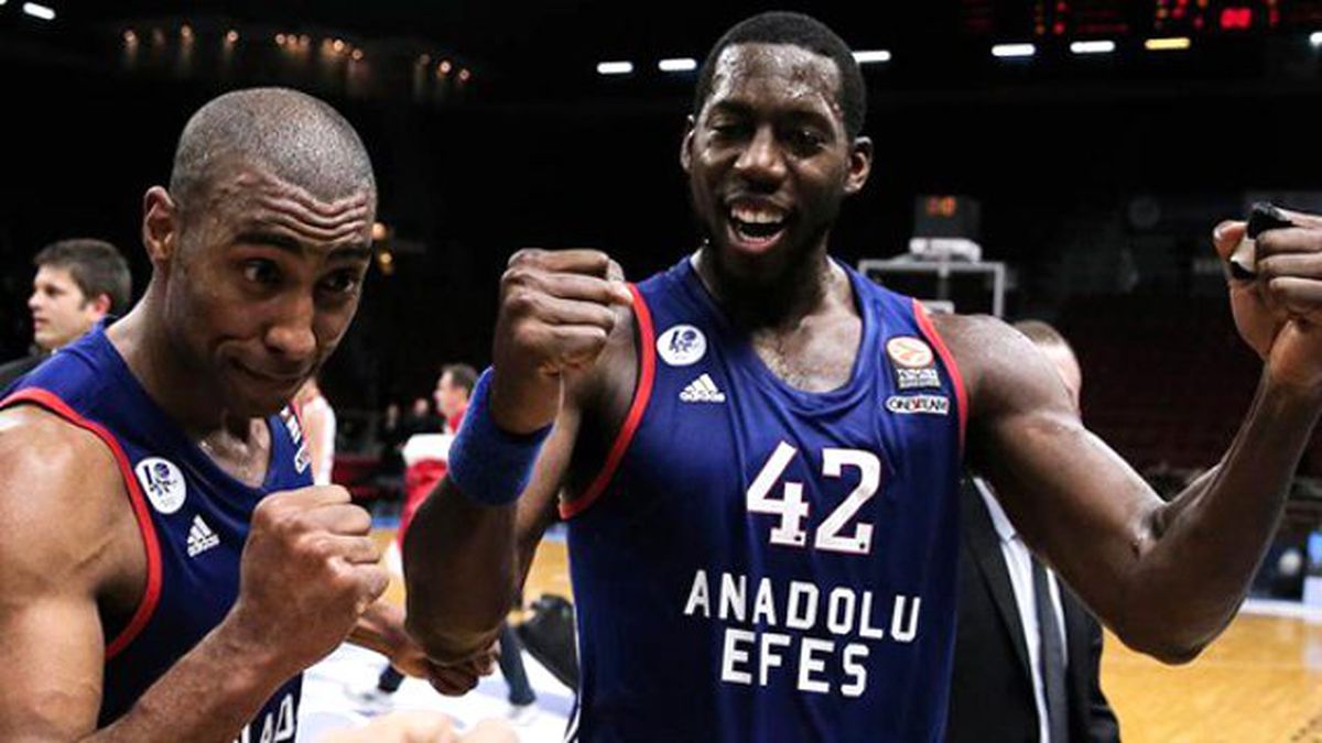 Anadolu Efes, Kızılyıldız Telekom'u 85-84 Yendi