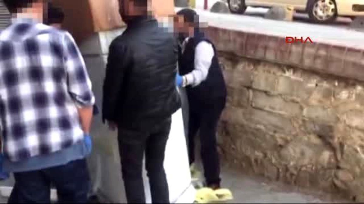 Buzdolabı ve Derin Dondurucuda 80 Kilo Esrar Yakalandı
