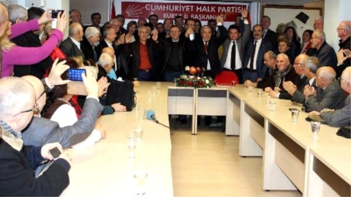 CHP Milletvekili Ceyhun İrgil Yaptığı Espiriyle Salonu Kahkahaya Boğdu
