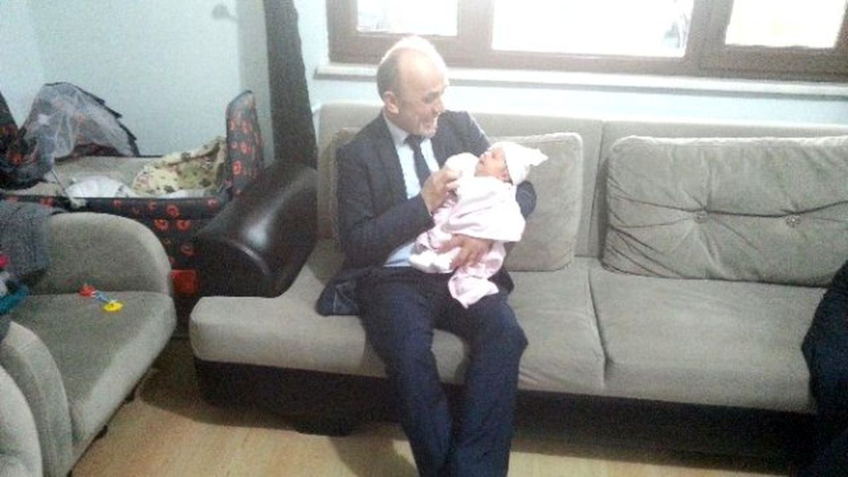 Erenler\'de Başlatılan "Hoşgeldin Bebek" Projesi Büyük Takdir Topladı