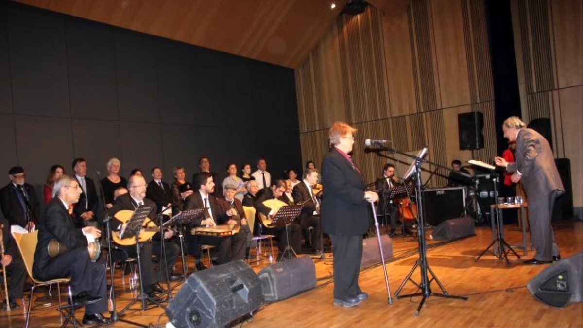 Huzurevi Sakinlerinden Türk Sanat Müziği Konseri