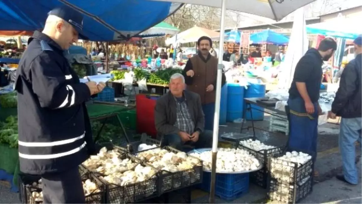 Kartepe Zabıtası, Pazar Yerlerini Mercek Altına Aldı