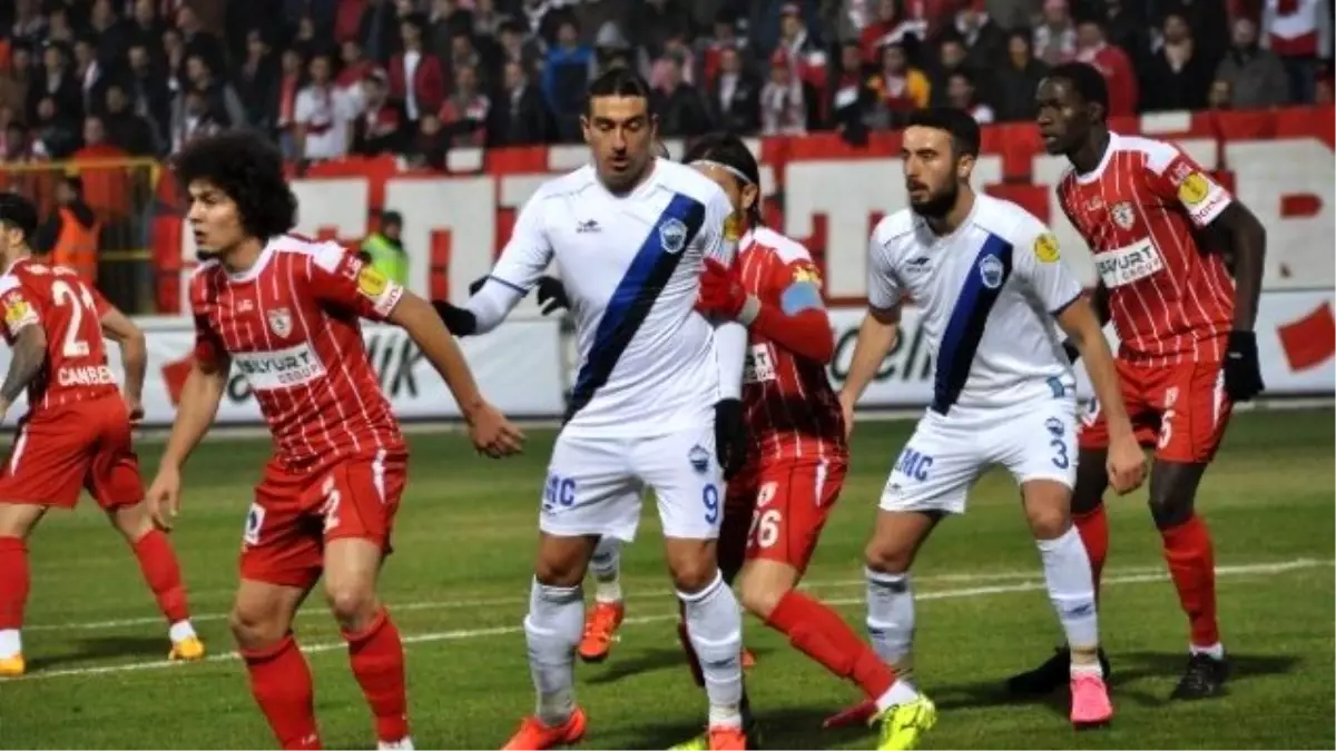 Kayseri Erciyesspor İlk Yarıda 37 Oyuncusundan 27\'sine Şans Tanıdı