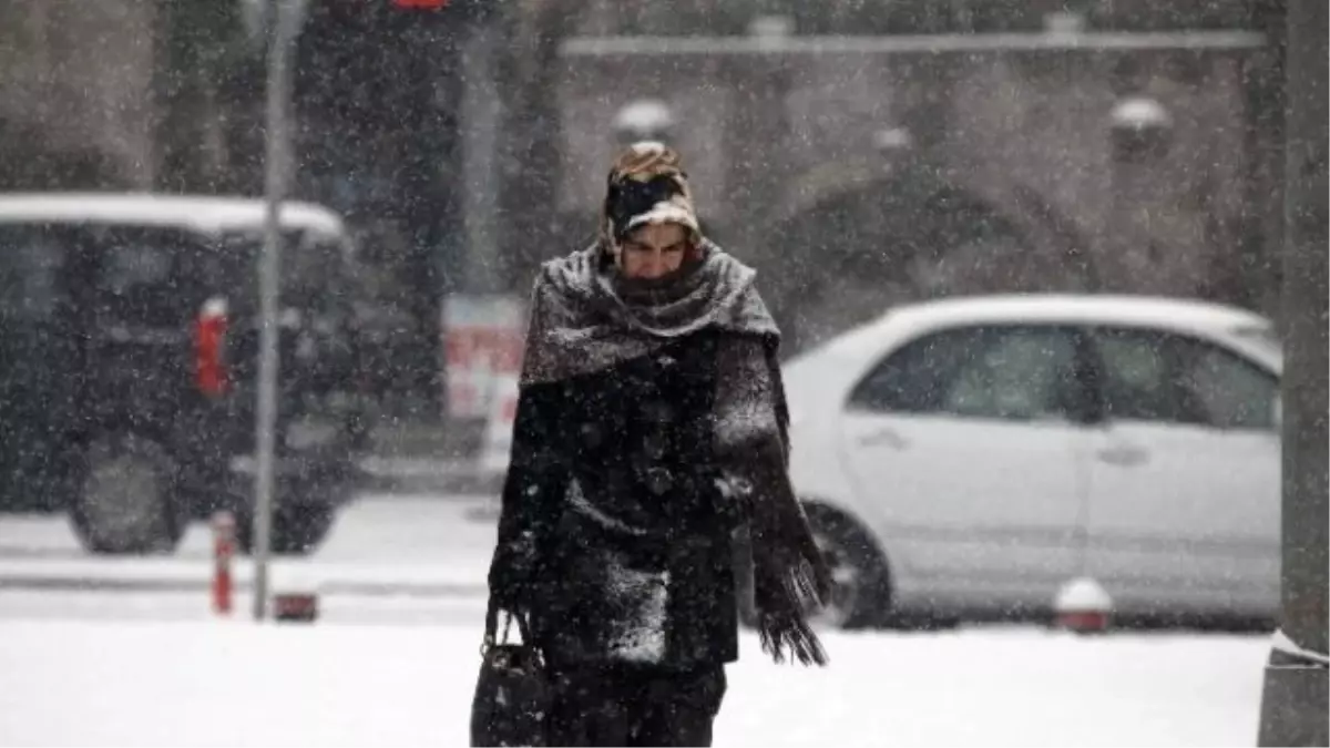 Kayseri Güne Karla Uyandı