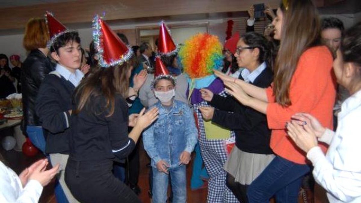 Lösemiyi Yenen Çocuklarla Yeni Yıl Kutlaması