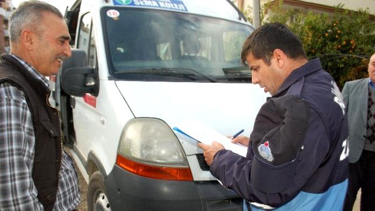 Manavgat\'ta Öğrenci Servislerine Denetim