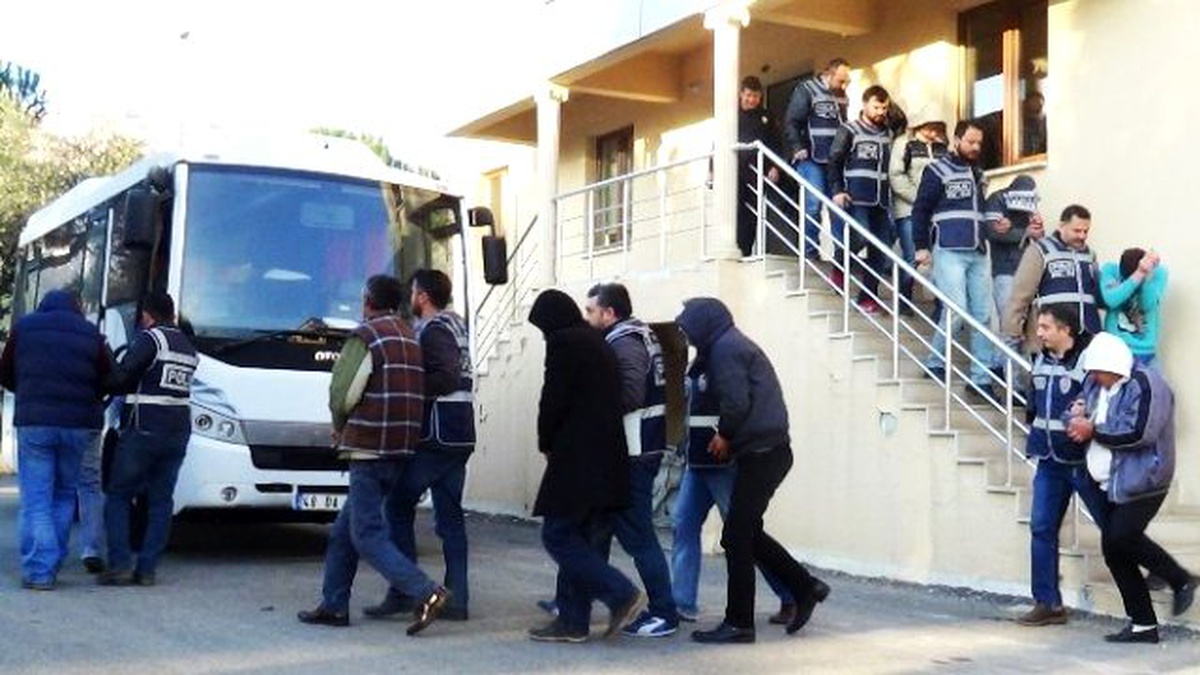 Organizatörler Tutuklandı