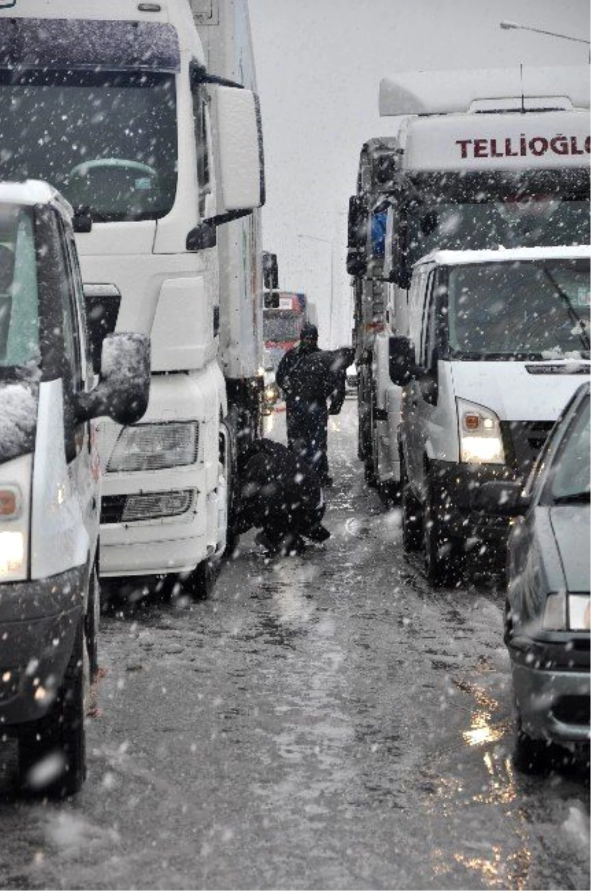 Türkiye\'de Bir İlk! Karda 45 Saat Kapalı Kalan Yol İçin Rekor Ceza