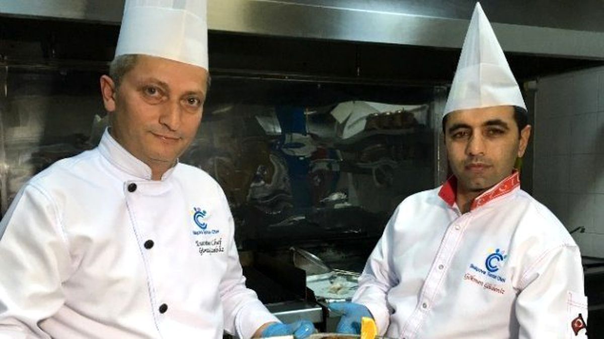 Yeni Yıl Sofralarının Vazgeçilmezi Hindi Dolma