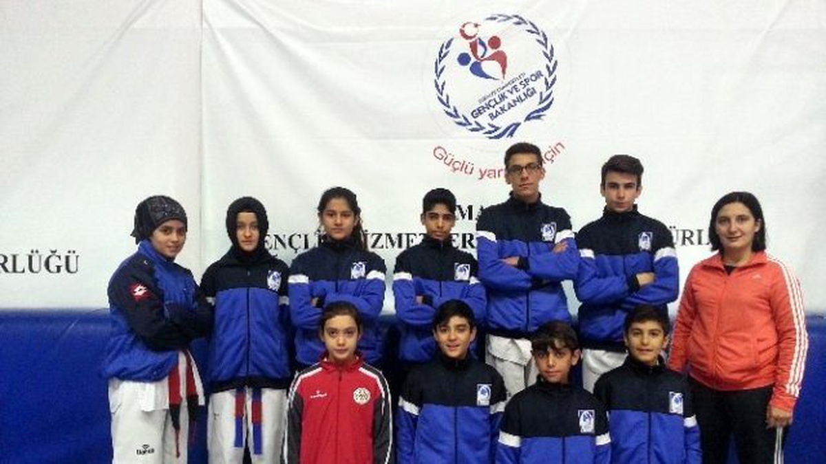 Taekwondo\'da Yunusemre Belediyespor Farkı